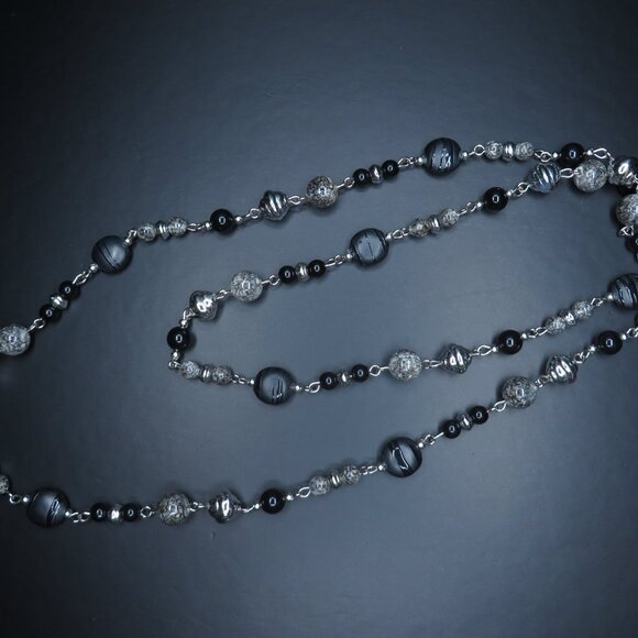 Black, Gray, and Silver Color Beaded Necklace - Picture 2 of 4